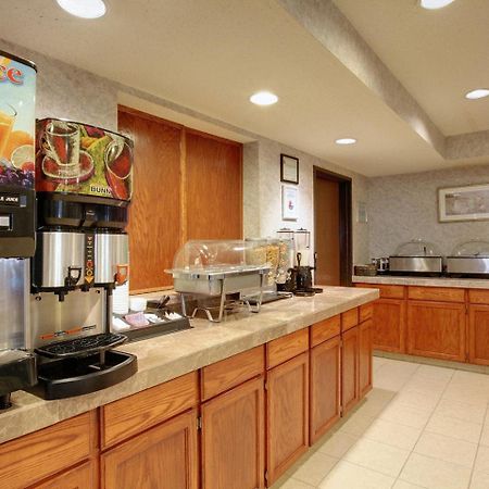 Americas Best Value Inn And Suites Saint Charles Restaurang bild