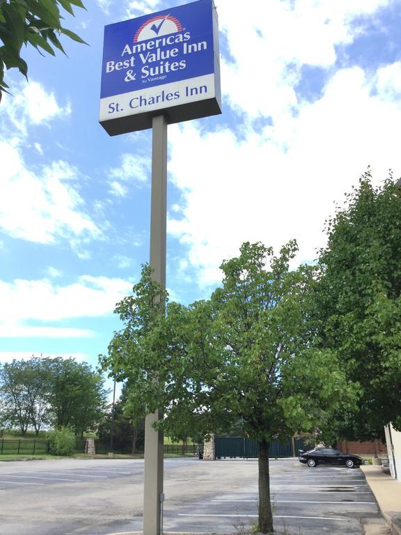 Americas Best Value Inn And Suites Saint Charles Exteriör bild