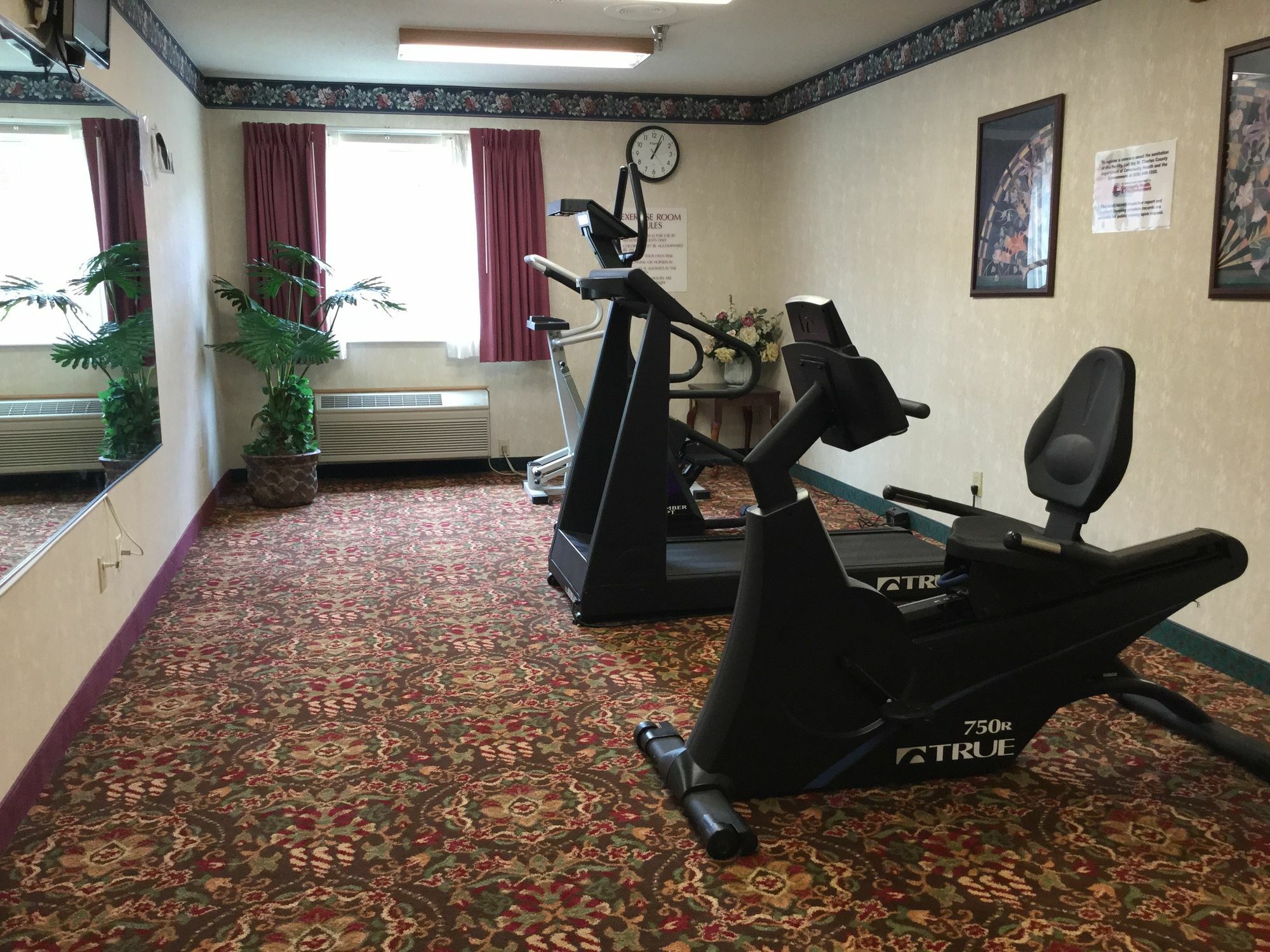 Americas Best Value Inn And Suites Saint Charles Exteriör bild