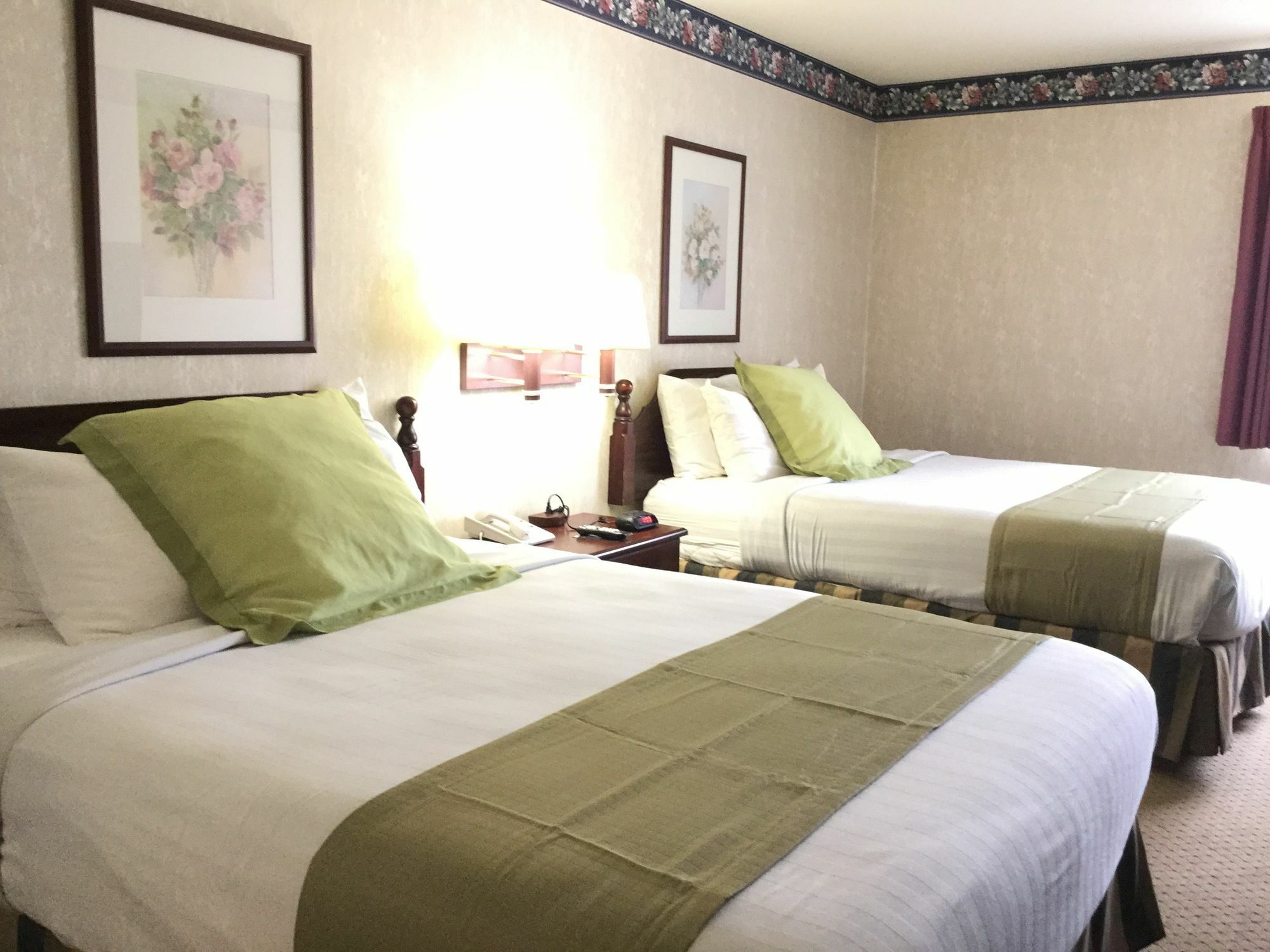 Americas Best Value Inn And Suites Saint Charles Exteriör bild